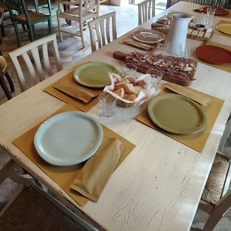 Bioagriturismo Podere Ruggeri * بونتاسيفي