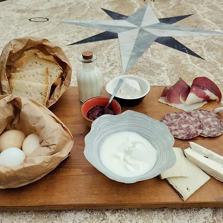Bioagriturismo Podere Ruggeri مزرعة للإقامة *